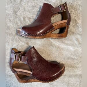 Dansko Women's Brown Leather Wedges